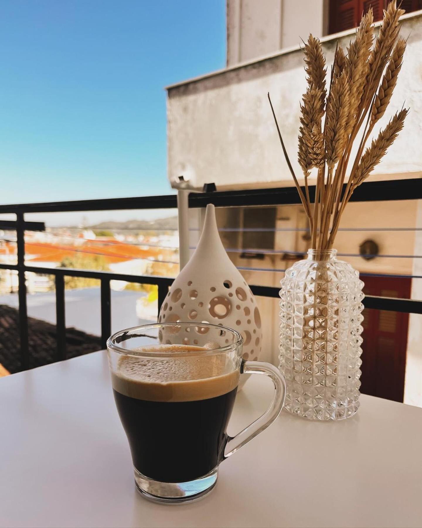 Lucy'S Guest House Skiathos Town Ngoại thất bức ảnh